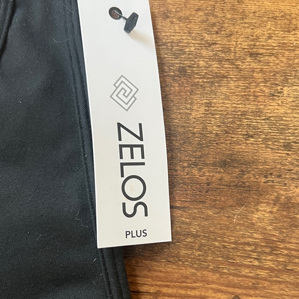 NWT-ZELOS Women's Classic Black Sports Bra. 1X - Picture 4 of 5